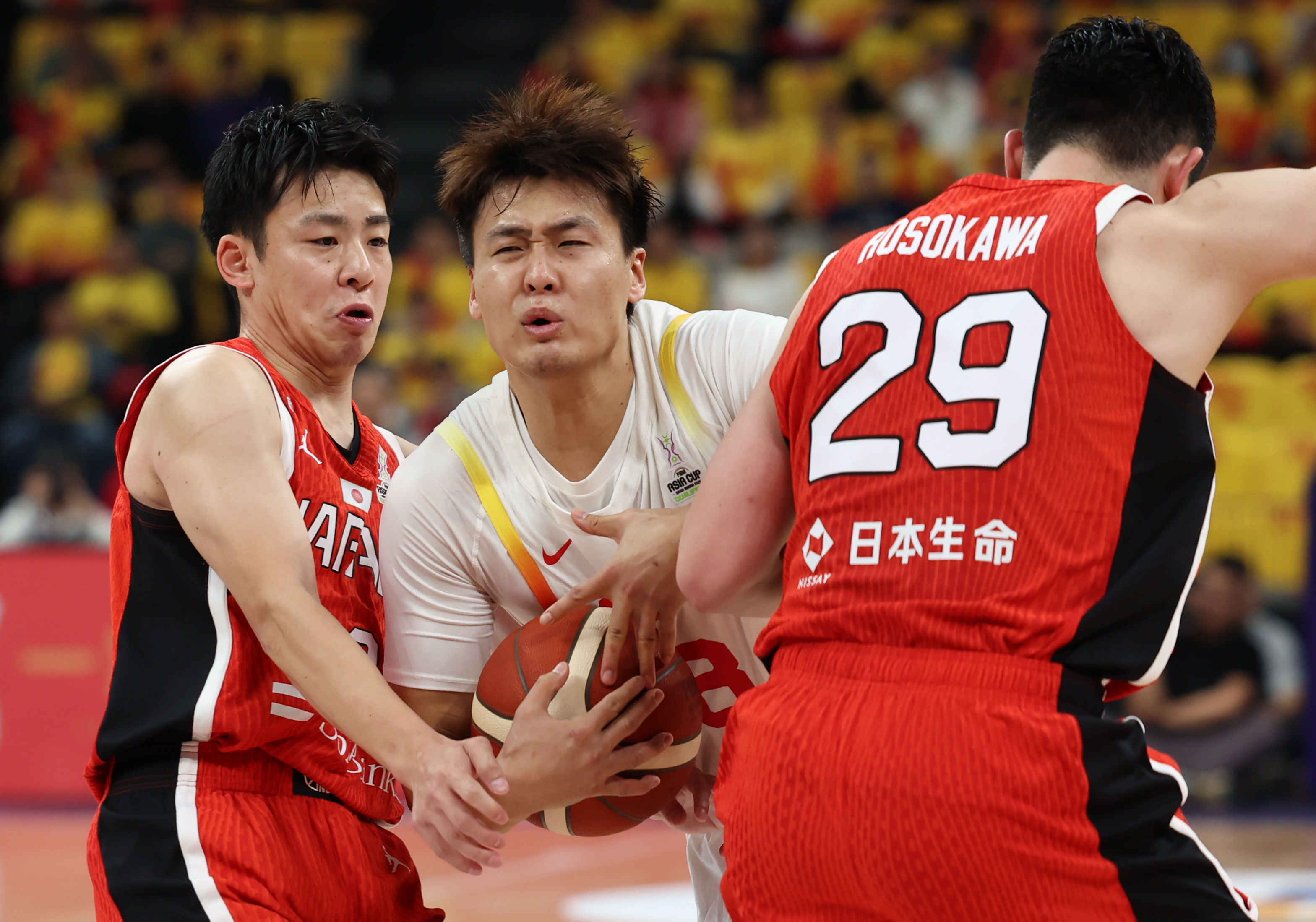 包含亚洲锦标赛篮球比赛缤纷上演，实力均衡竞争激烈的词条