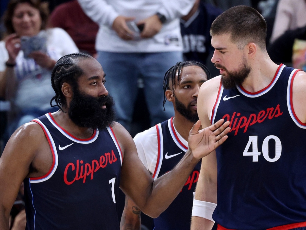 关于快船队球员因违规行为被禁赛一场的信息 关于快船队球员因违规行为被禁赛一场的信息