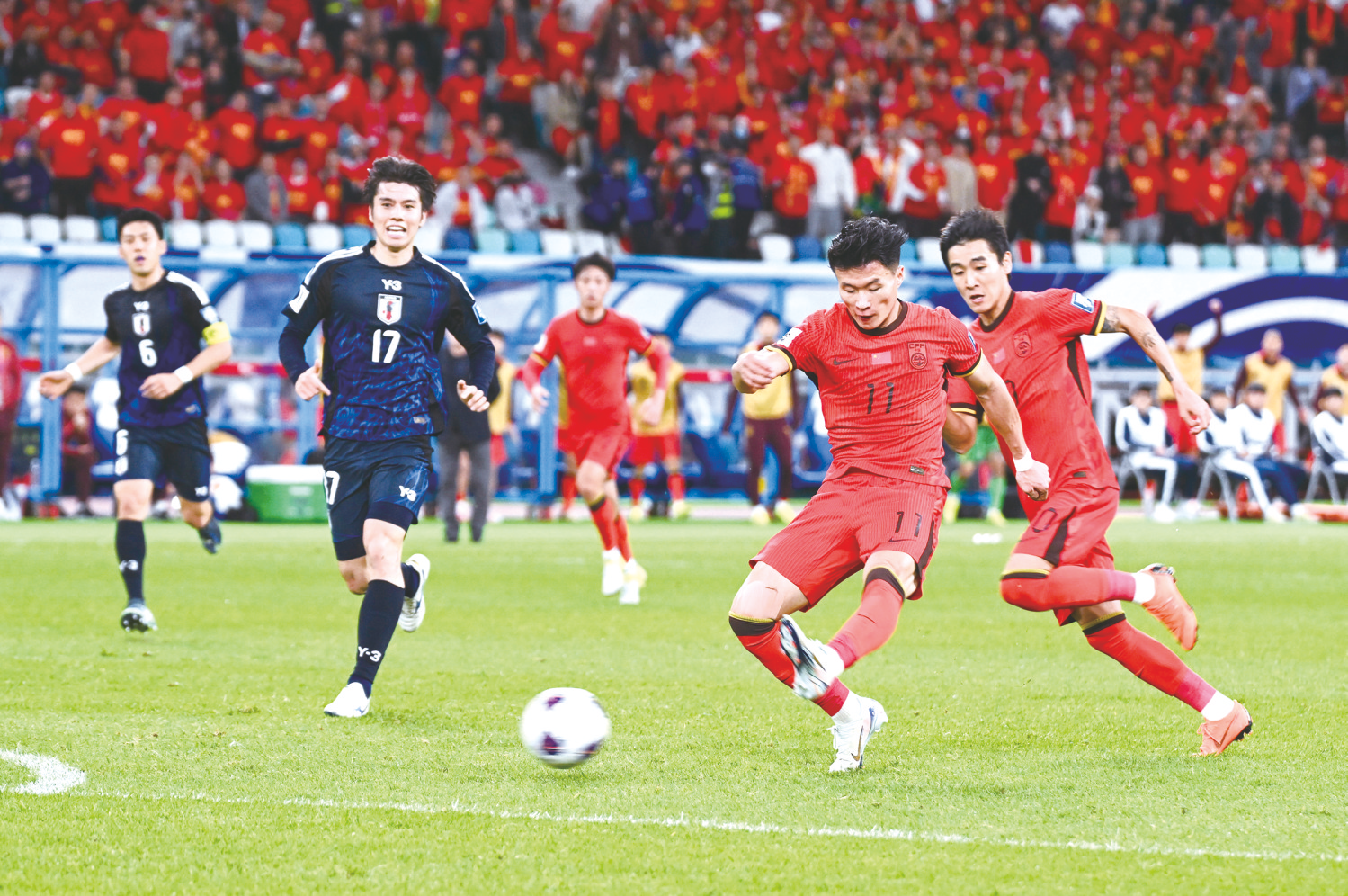 PG中国官网-国内足球赛事激战，球员展现出色表现