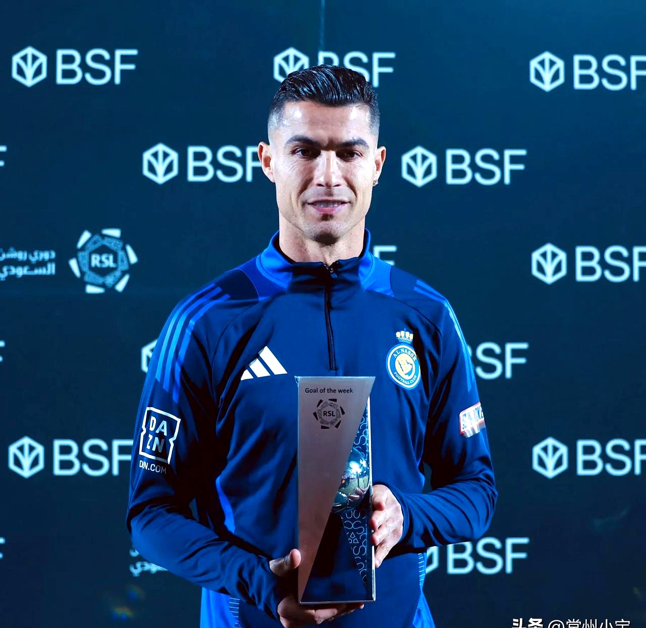 利雅得红脸球迷，球队表现不尽如人意