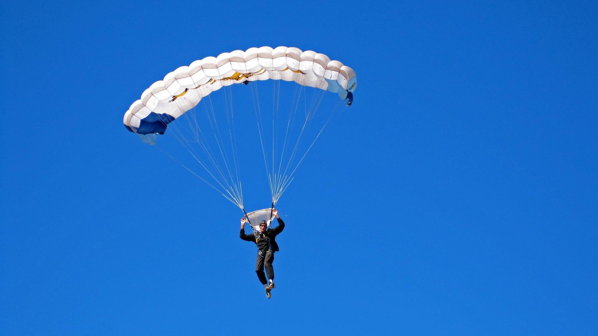 唯一性的逆转,奥恰洛夫关键制胜,波兰队力克奥地利队
